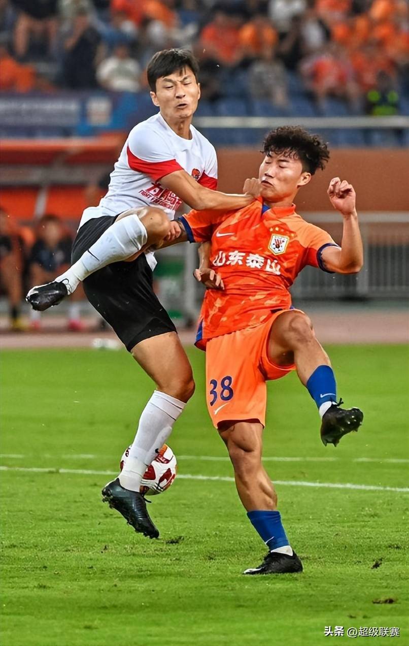 lol视频-今晨山东泰山调整名单以备足总杯，扳平良机环节打磨，压力陡增，细节决定成败的简单介绍