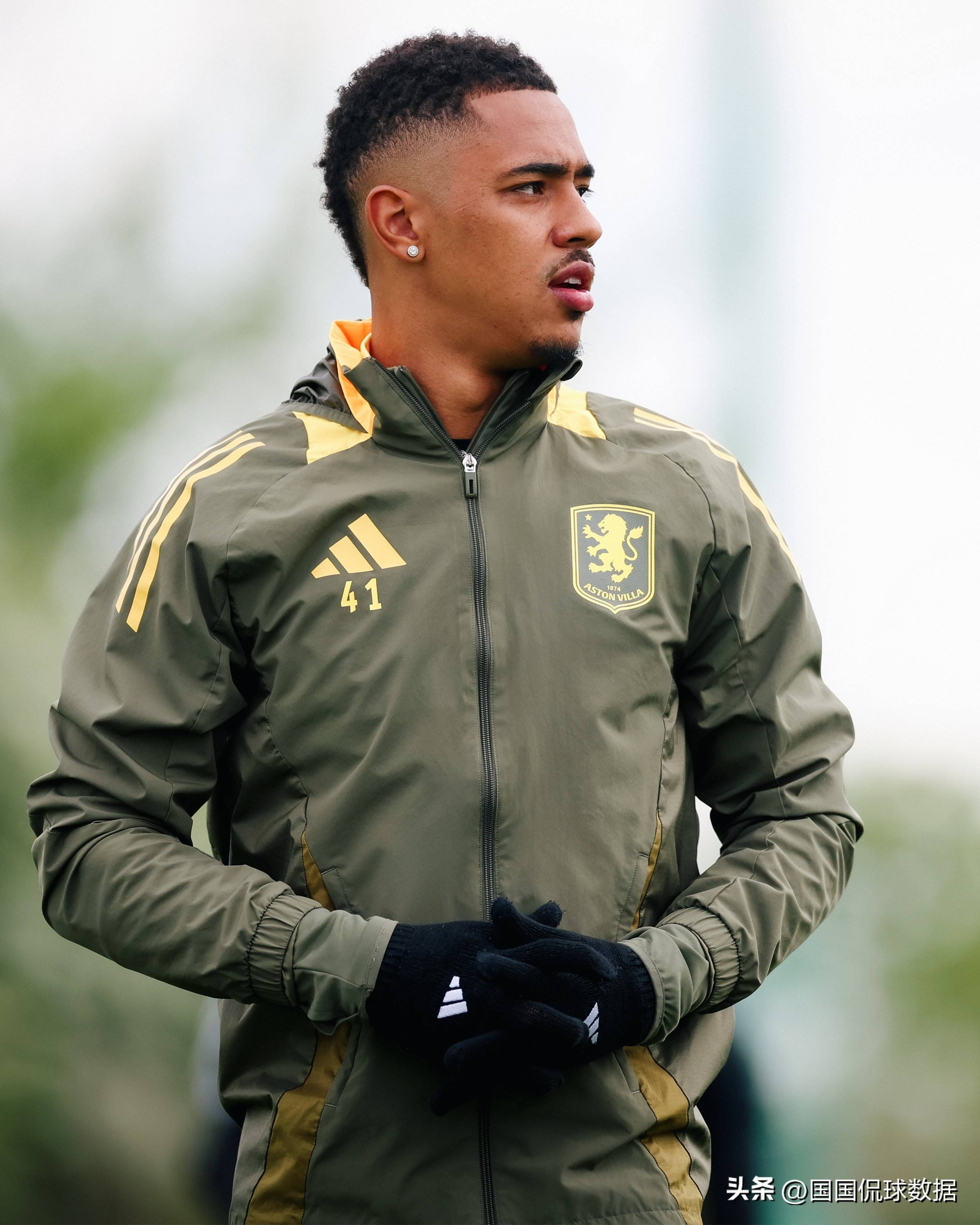 lol英雄资料-关于里程碑夜阿斯顿维拉手感冰凉；足总杯今夜刷纪录；赛场秩序良好；资深球员宣示担当的信息