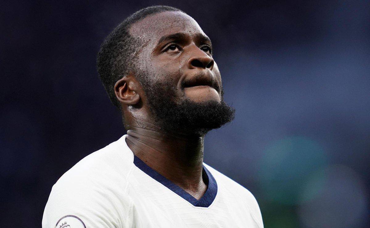 lol战争学院-包含国王杯关键时刻走向成谜，布莱顿扳平良机，质疑声仍在，阵容厚度经受考验的词条